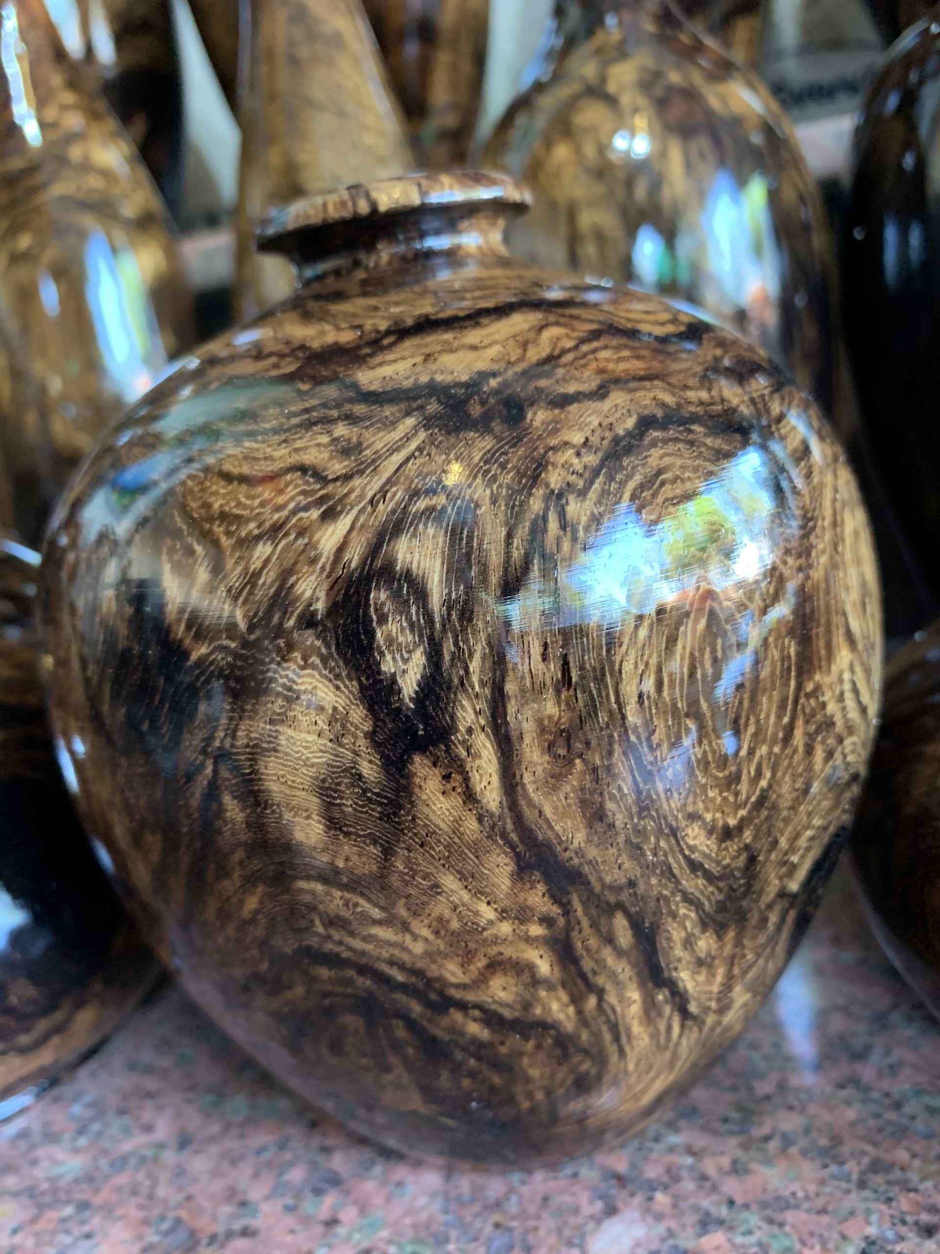 [HCM]Chum gỗ cẩm lai sừng nhiều kích cỡ thích hợp trang trí không gian nhà bạn