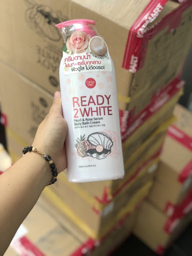 Sữa Tắm Dưỡng Trắng Da Ready 2 White Ngọc Trai Thái lan