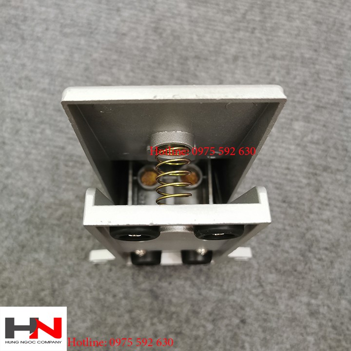 Van Bàn Đạp Chân Khí Nén 4F210-08