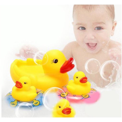 Bộ vịt mẹ và 3 vịt con