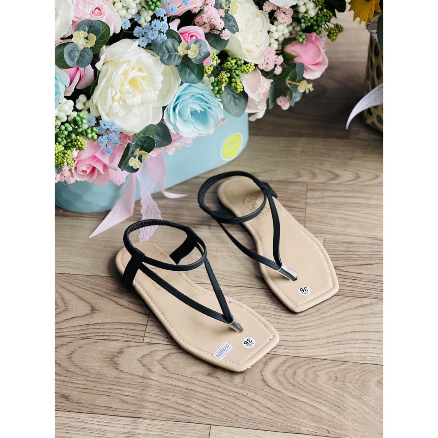 Giày sandal nữ đế bệt kẹp ngón VSD01 da mềm