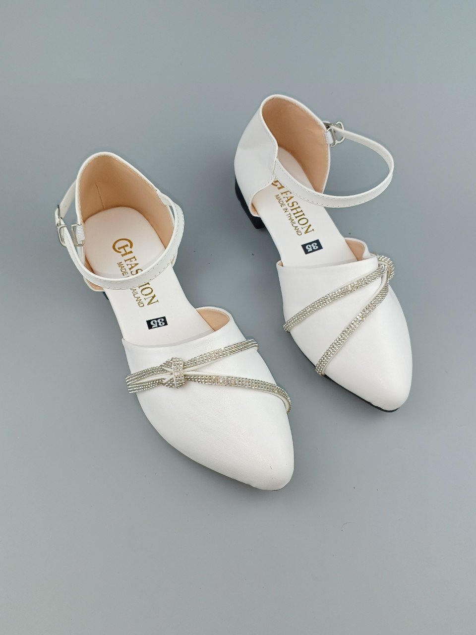 Giày sandal bít mũi bít gót phối viền kim tuyến