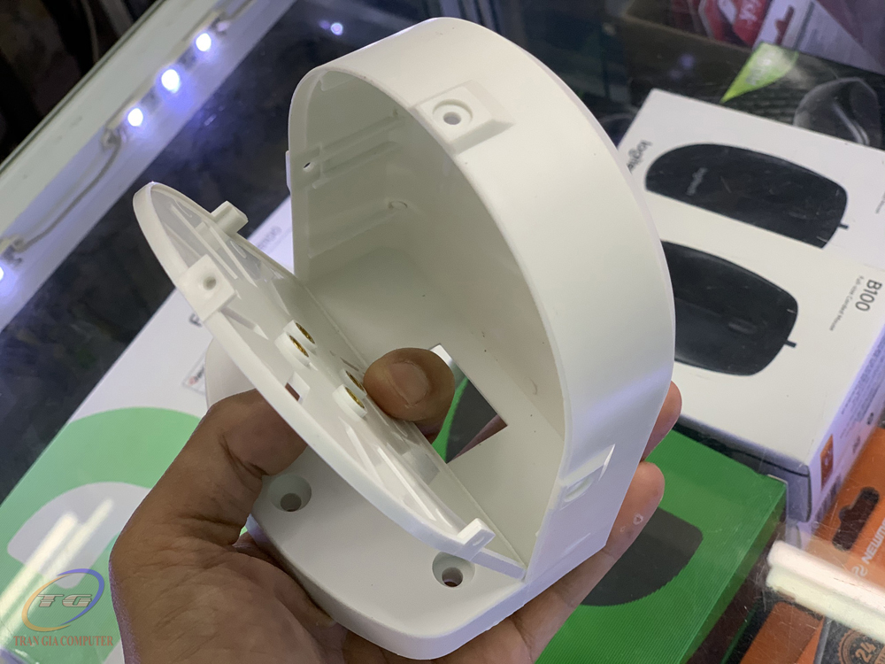 Chân đế gắn tường cho camera dome