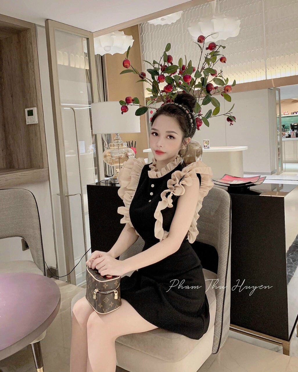 [HCM]Đầm xòe kate màu đen tay ngắn