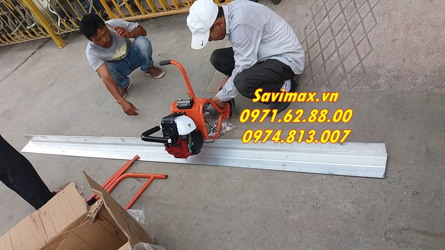 Máy đầm thước Honda GX35 kèm thước 2M