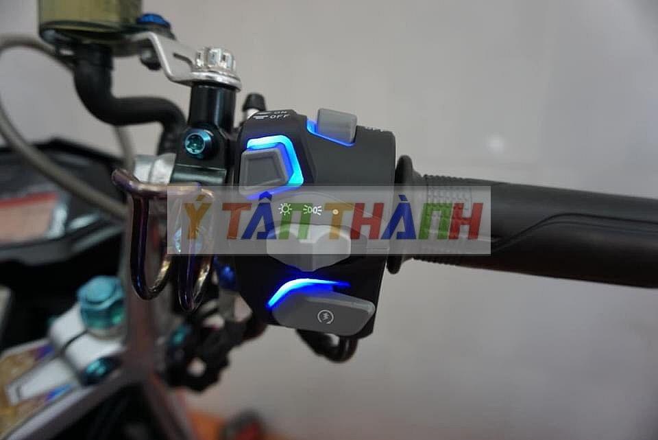 Cùm Công Tắc Light