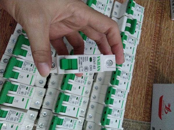 Aptomat 1 pha -c63a - giá 1 cái