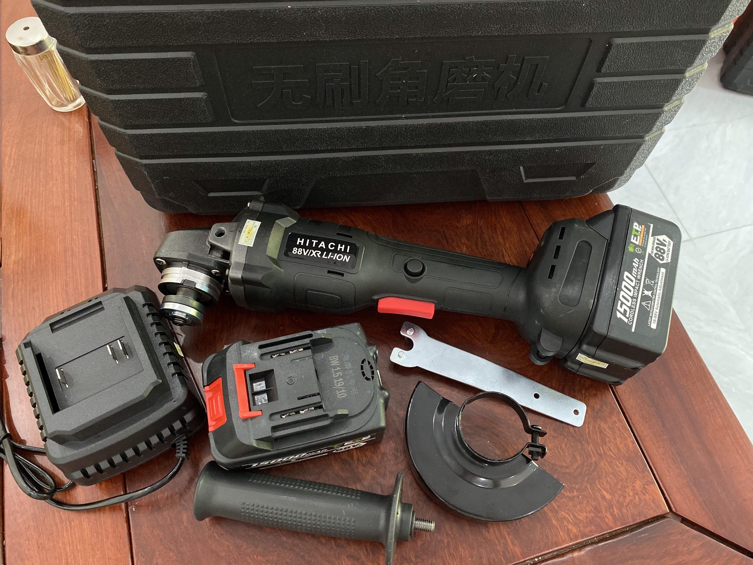 Máy mài pin HITACHI