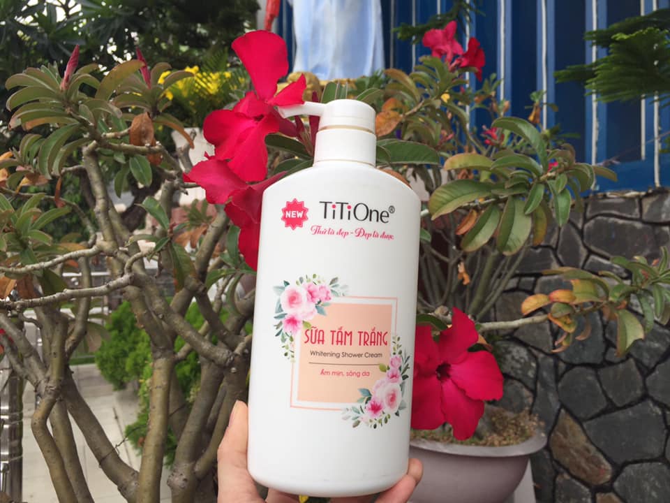 Sữa tắm trắng da TiTiOne 750 gram