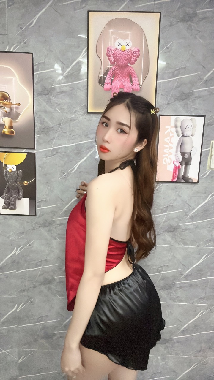 Đồ Bộ Ngắn Cổ Yếm Vải Phi Lụa Freesize Dưới 60kg