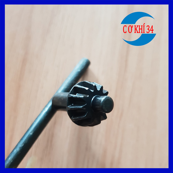 Tay mở khóa đầu kẹp mũi khoan 10mm và 13mm