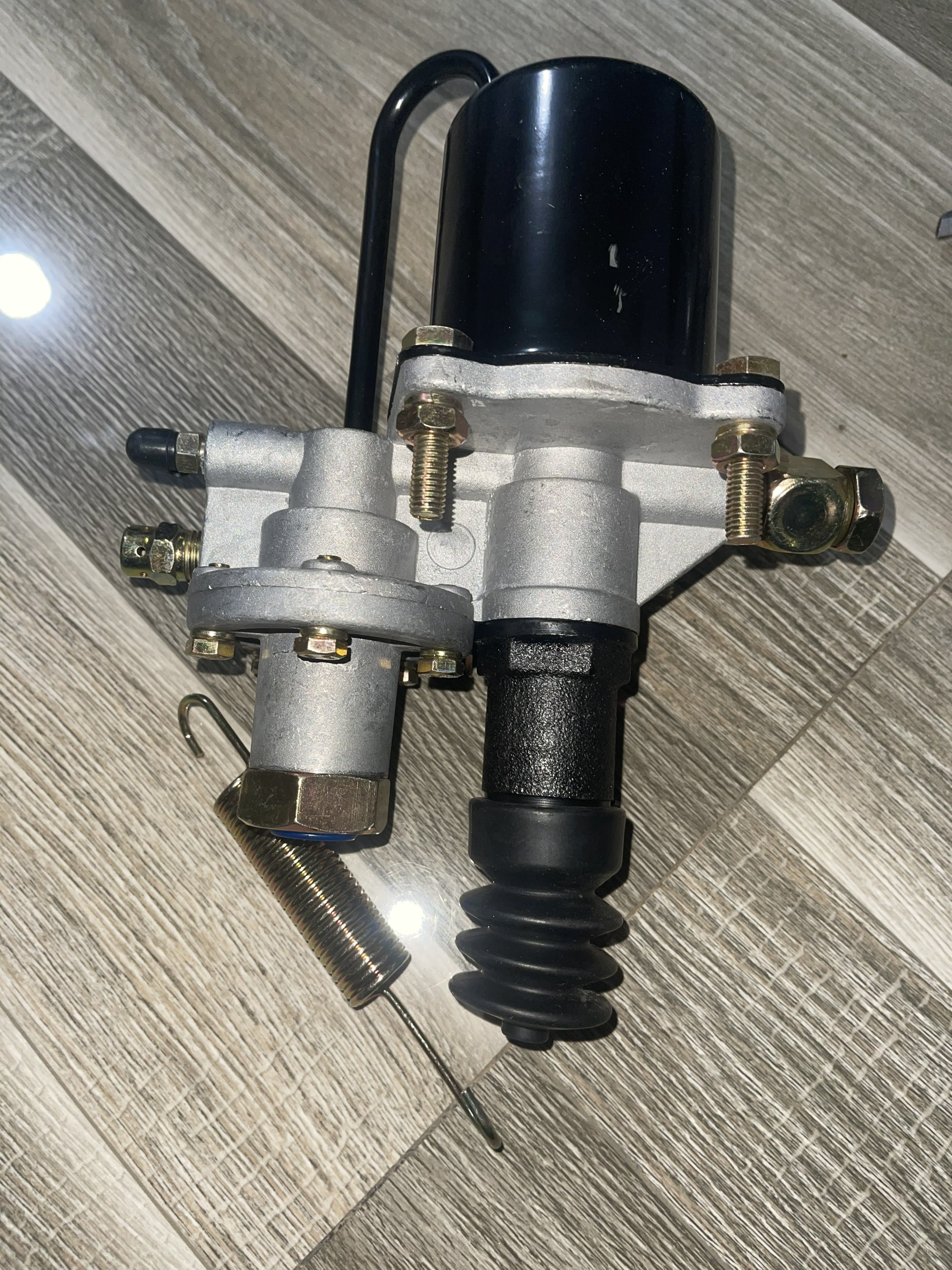 Tổng côn dứoi phi 70 lắp xe cửu long đông phong 3,5 đến 6 tấn