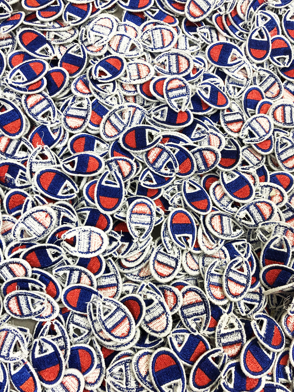 Sticker Logo Thêu Quần Áo