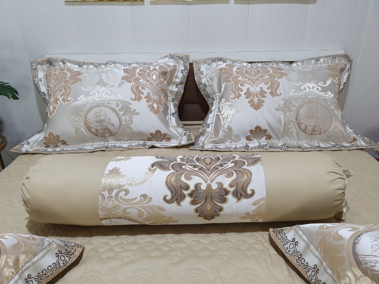 Bộ chăn ga gối 5 món gấm lụa hoàng gia cao cấp