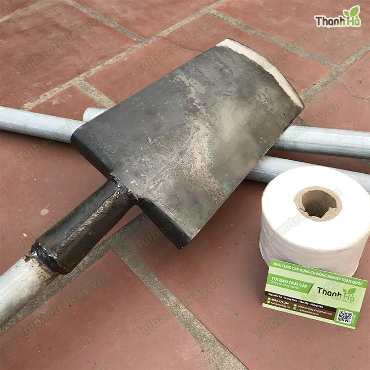 Xẻng làm vườn cán dài