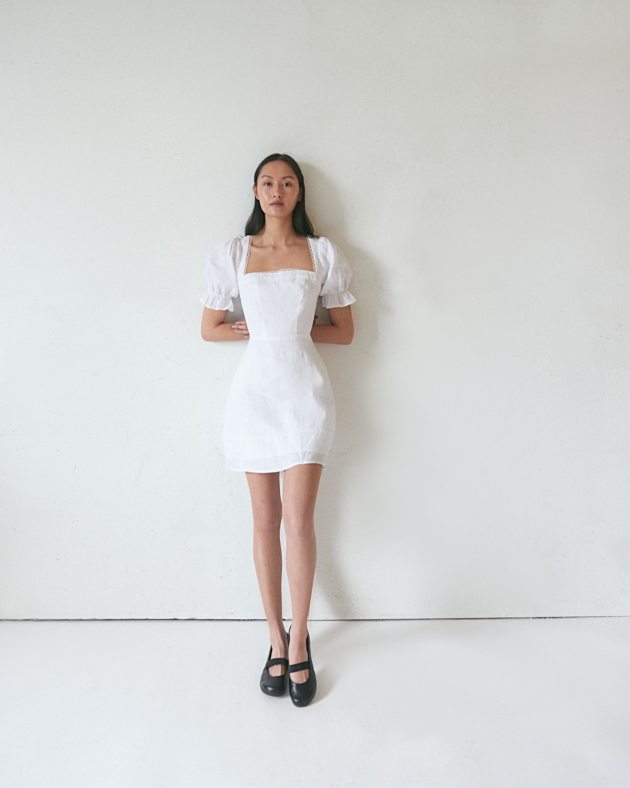 Đầm linen mini trắng - 𝐍𝐔𝐀𝐆𝐄 𝐃𝐑𝐄𝐒𝐒