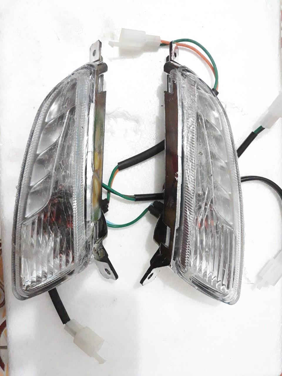 Bộ xi nhan trước Xe Máy Điện Vespa