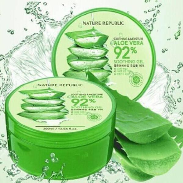 Gel làm mềm da từ 92% Nha Đam – Aloe Vera Soothing Gel 92% 300ml của Nature Republic, Hàn Quốc nhập khẩu
