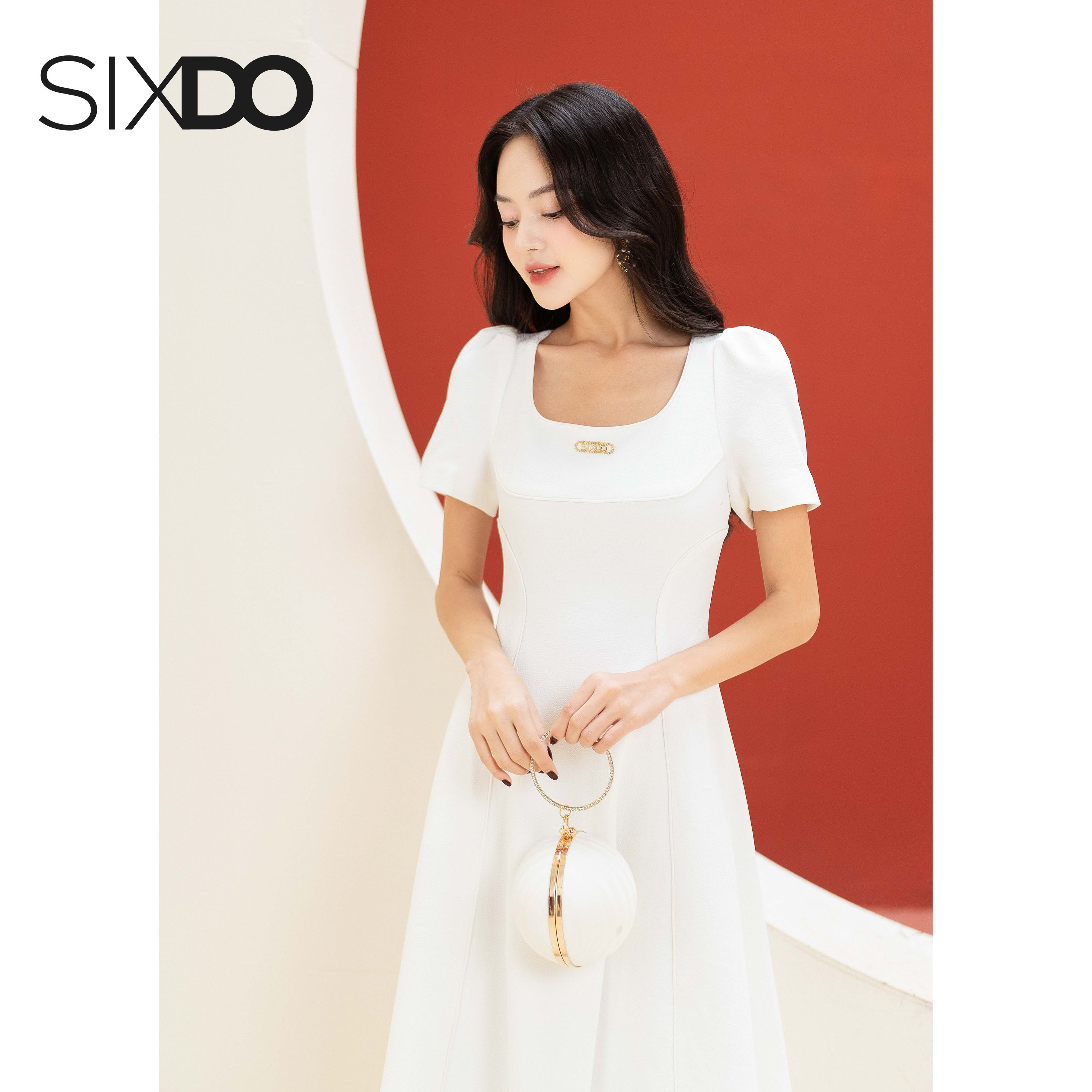 Đầm trắng cổ U dáng xòe SIXDO (White U-neckline Midi Woven Dress)