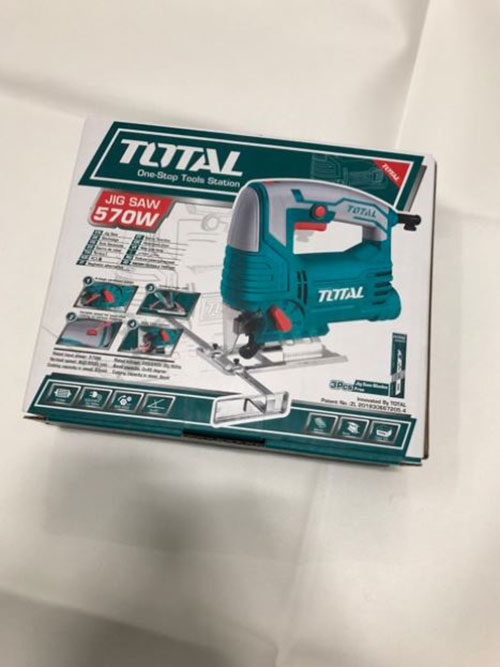 570W Máy cưa lọng Total TS206656