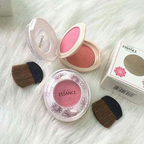 Phấn Má Hồng Lacvert Essance 2 tầng kèm cọ