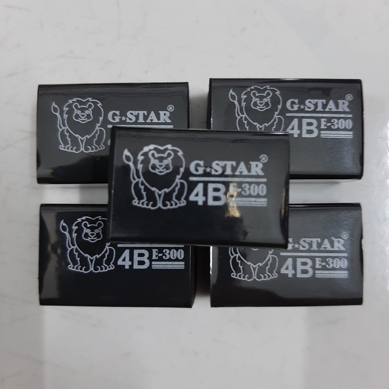Hộp 30 cục gôm (tẩy) màu đen E300/E400 G-star (30 viên/hộp)