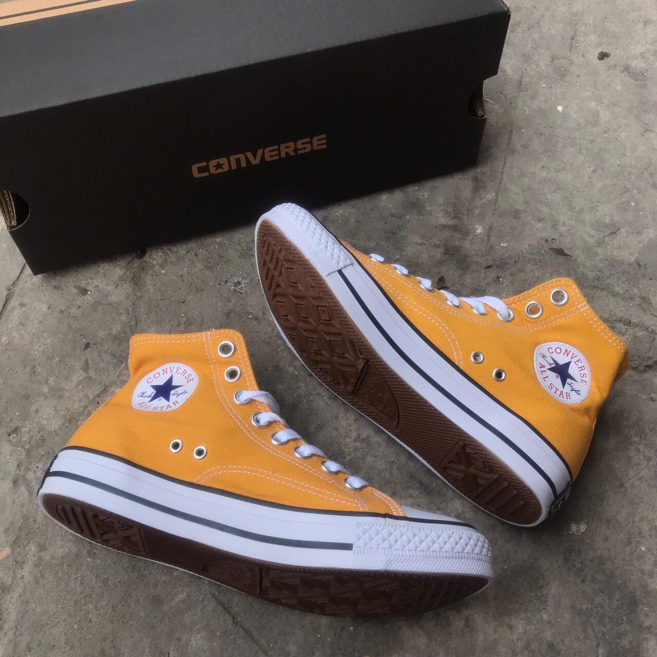GIÀY CONVERSE VÀNG CAO CỔ (Full box, tag)