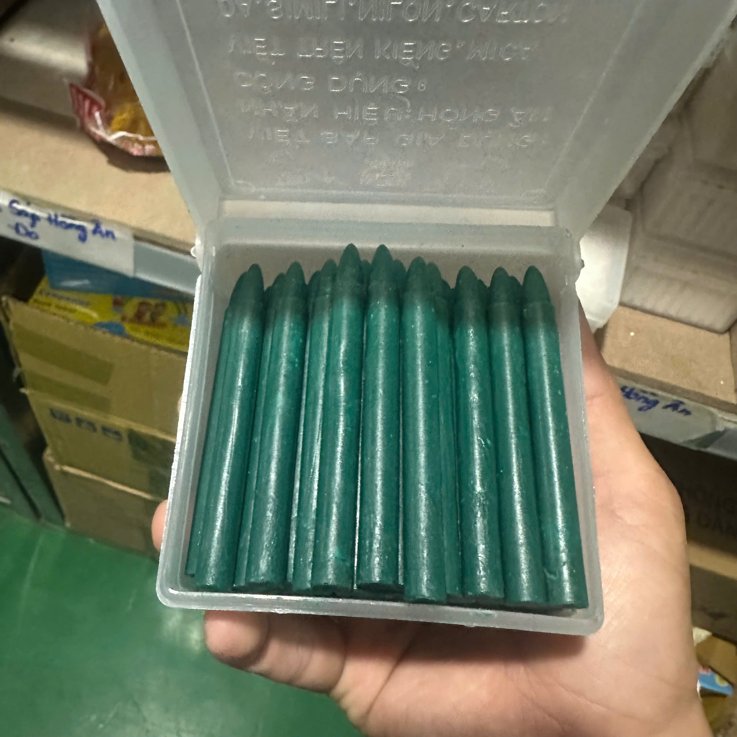 (Hộp 100 Cây) Phấn sáp xé - Phấn sáp không trôi, Phấn Cây Hồng Ân