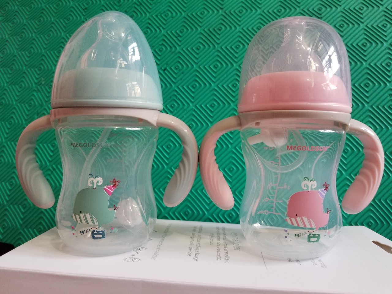 [HCM]Bình uống sữa cho bé Mcgolson có van chống sặc 180ml