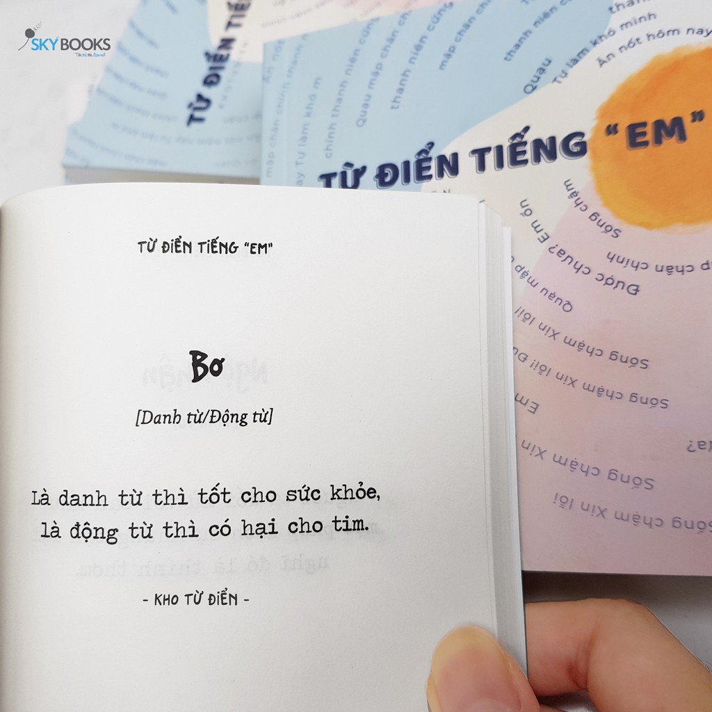 Sách - Từ Điển Tiếng "Em"