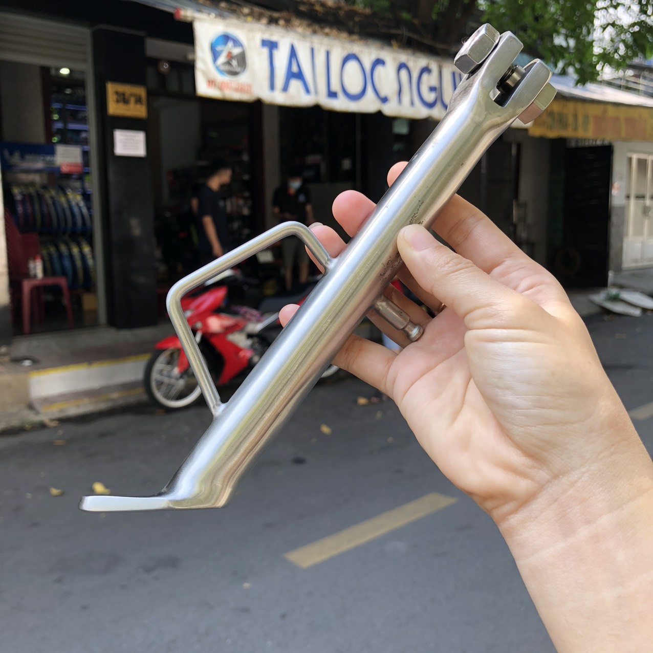 [HCM]CHÂN CHỐNG INOX CNC XE MÁY CÁC LOẠI