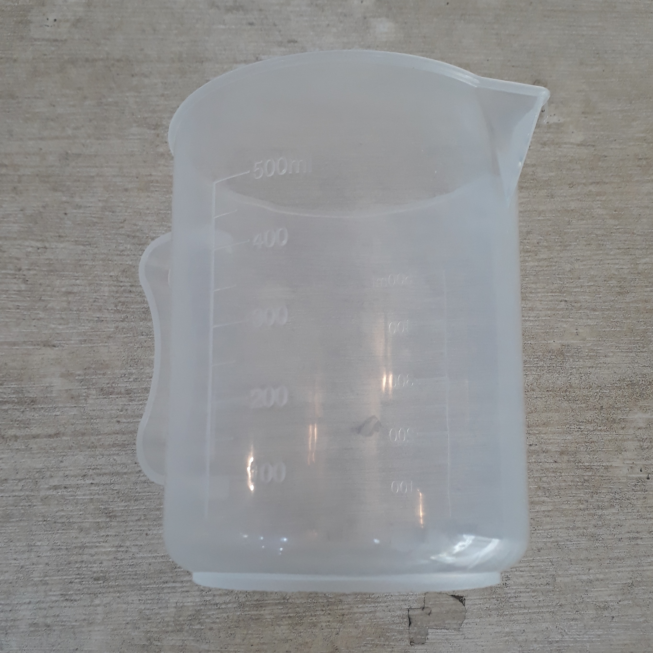 CA ĐONG 500ML NHỰA CÓ VẠCH CHIA