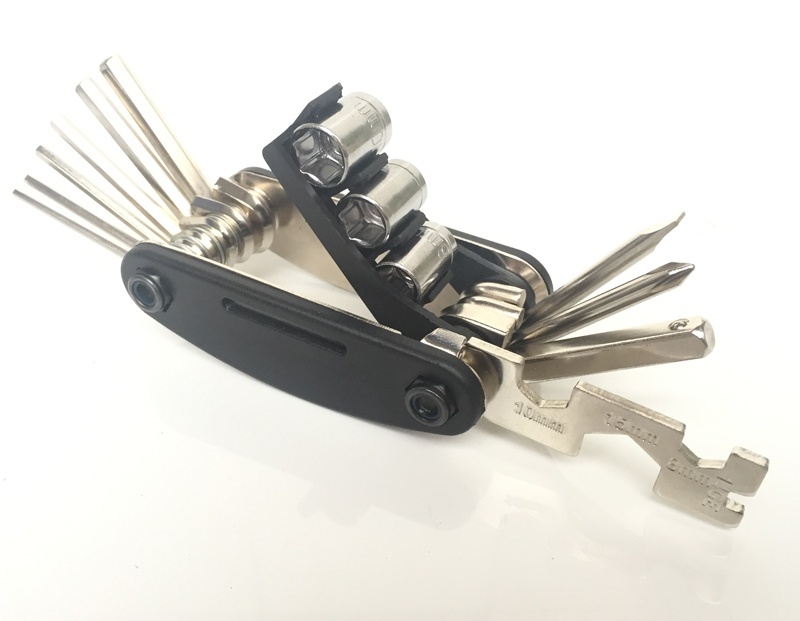 Bộ dụng cụ cầm tay đa năng 13 món,chất liệu thép không gỉ,nhỏ gọn tiện dụng dễ đem theo