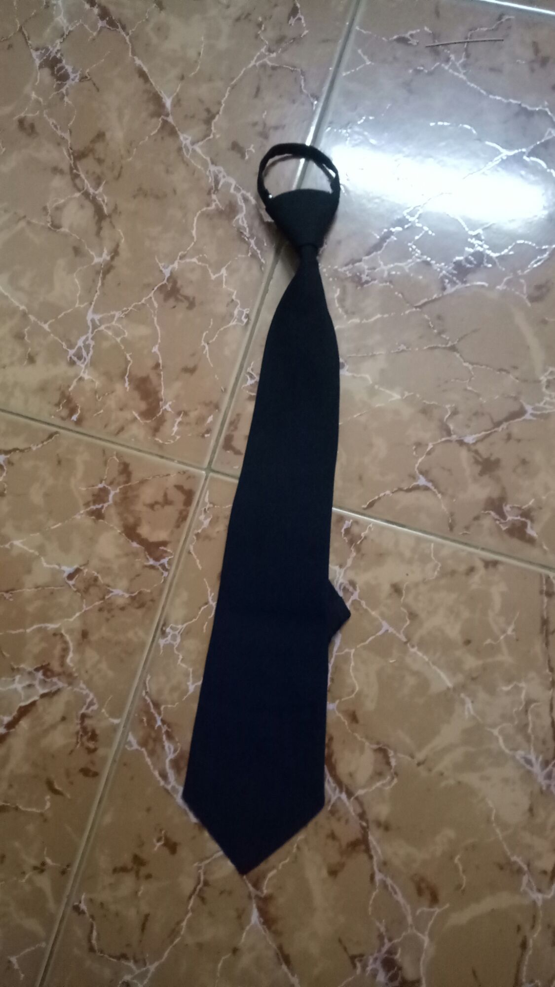 ca vat đen thời trang khóa kéo