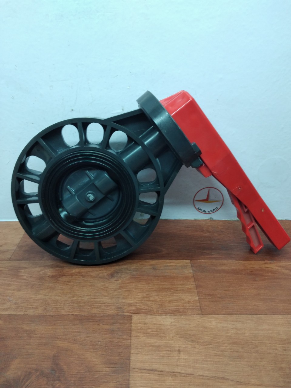 Van bướm mặt bích tay gạt phi 90