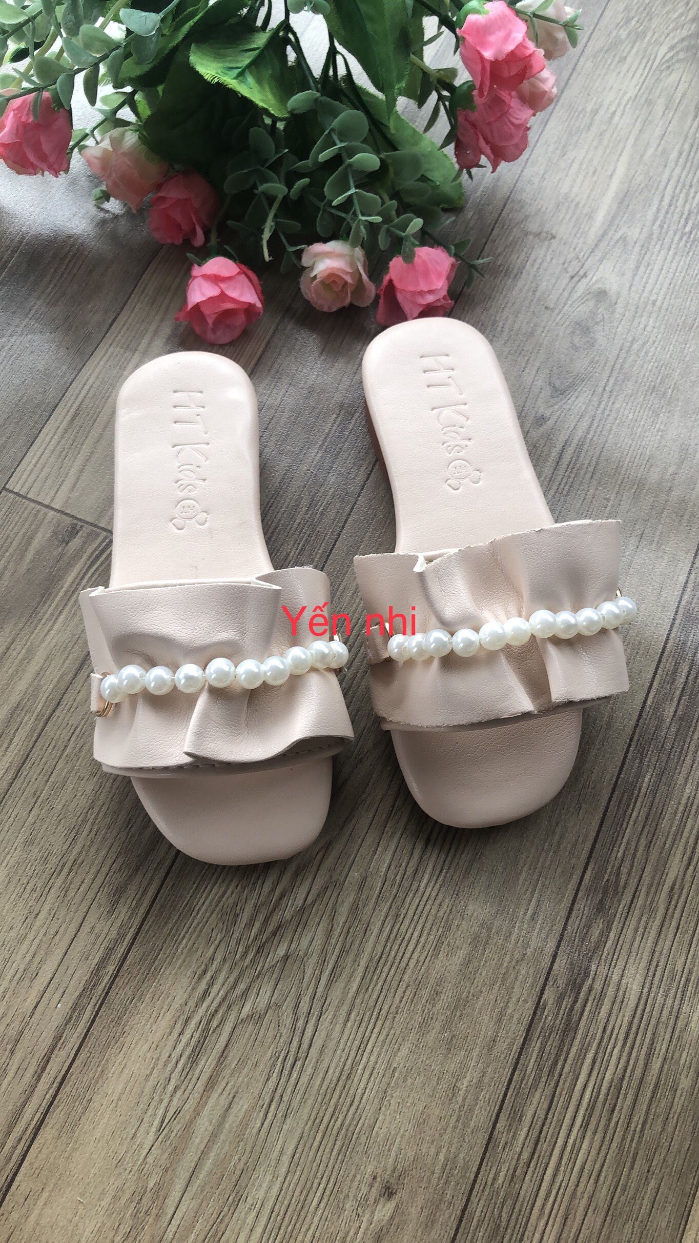 Dép da ren ngọc cho bé gái