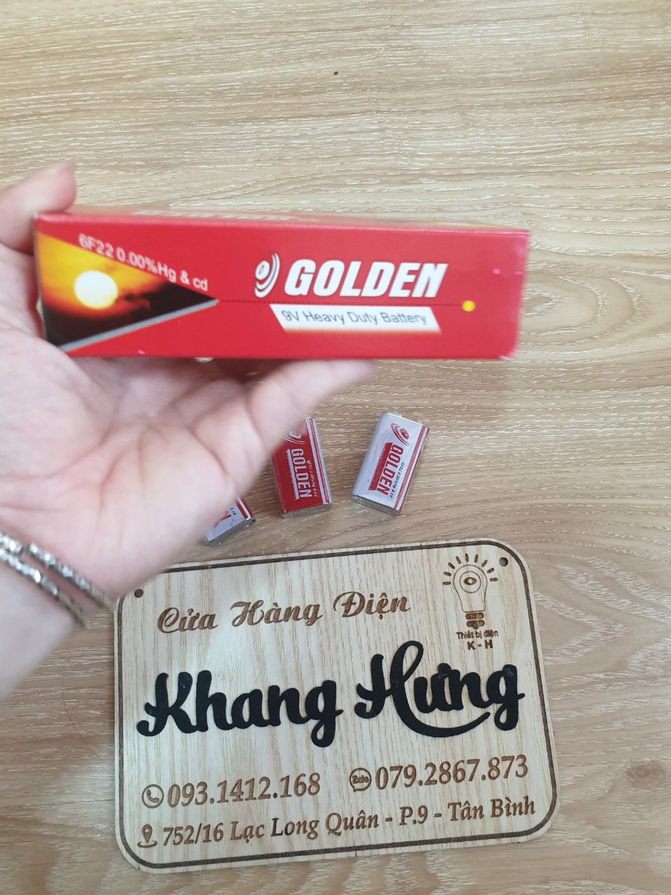 Pin vuông Golden Power có điện thế 9V
