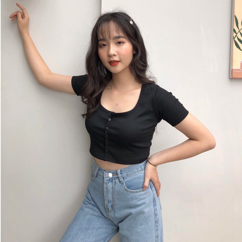 Áo croptop Nút Thật - Cúc Thật