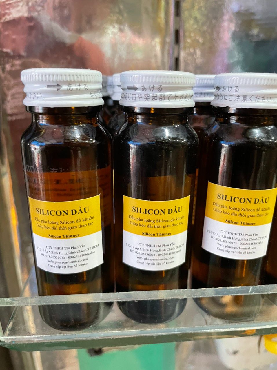 Silicone oil, silicone mold diluent oil. silicone thinner