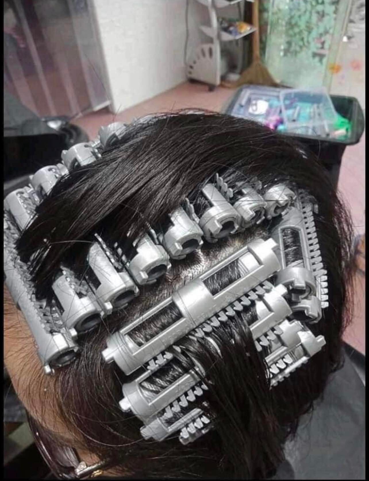 Lô nhựa dập phồng chân tóc