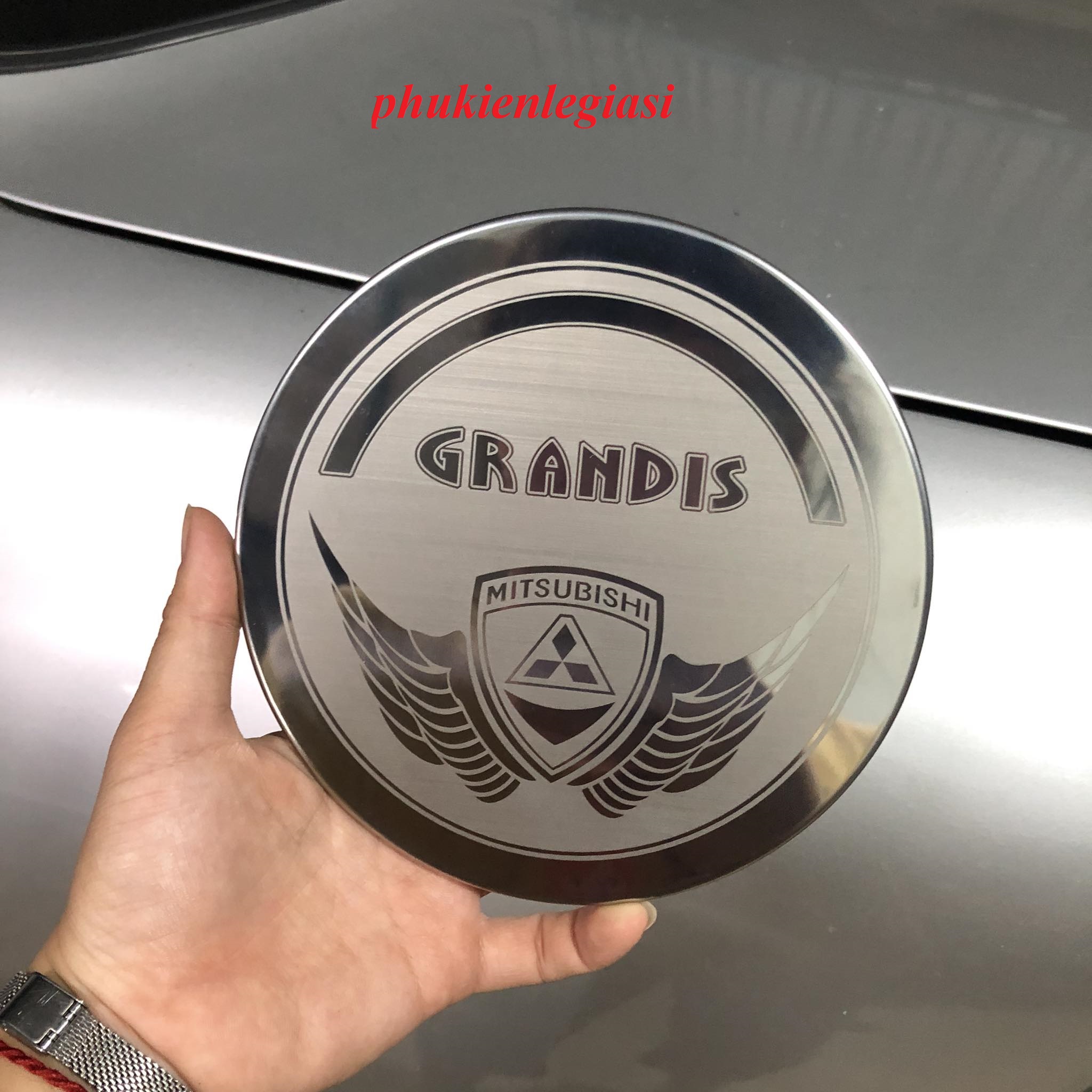 Ốp inox bình xăng Mitsubishi Grandis