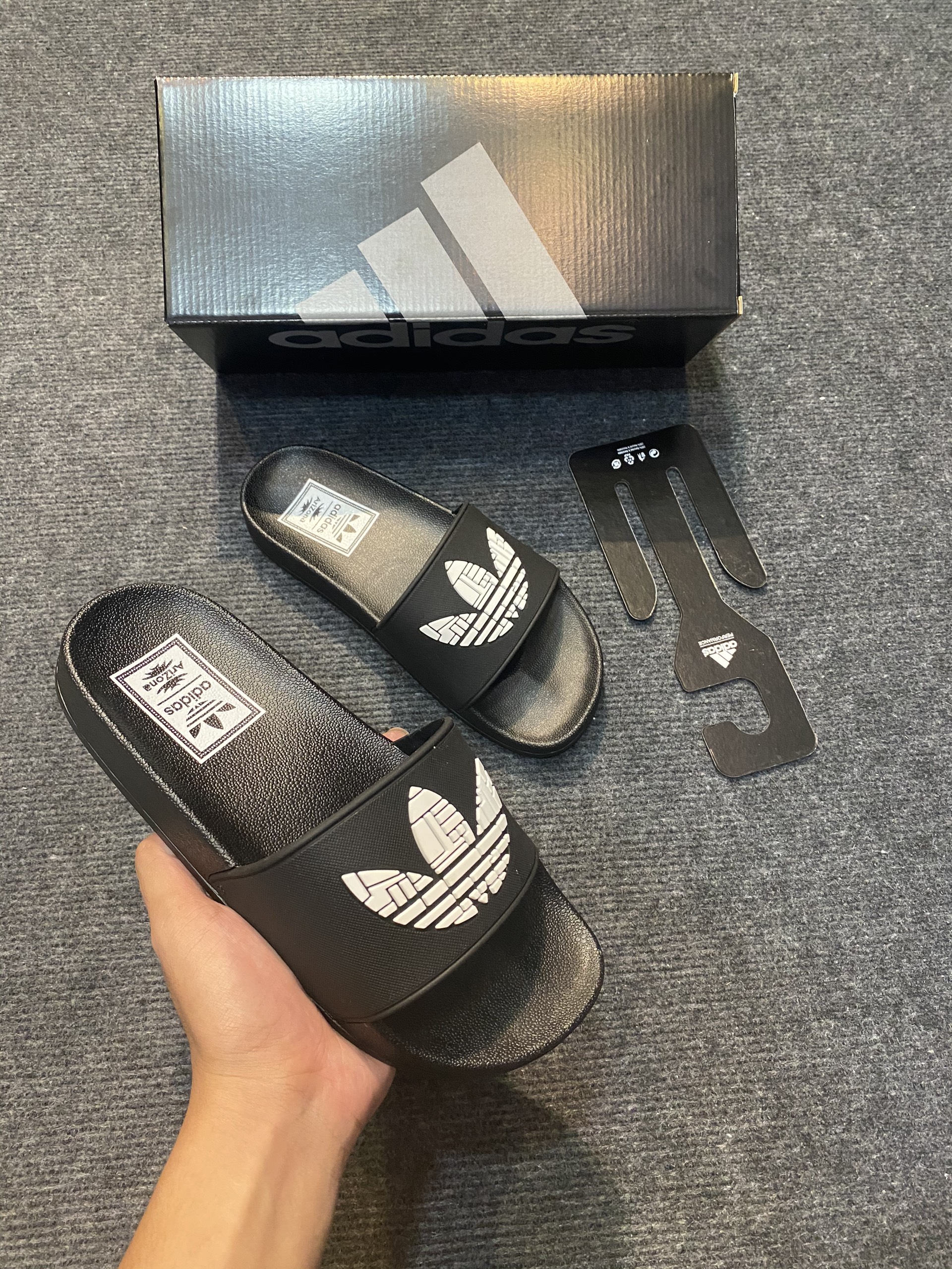 Dép adidas nam nữ -3 lá trắng