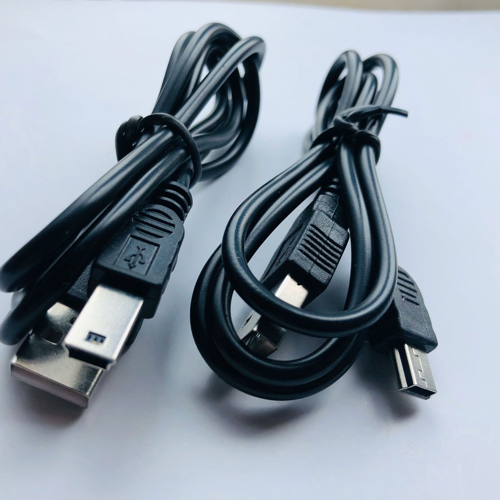 Cáp sạc chân cắm V3