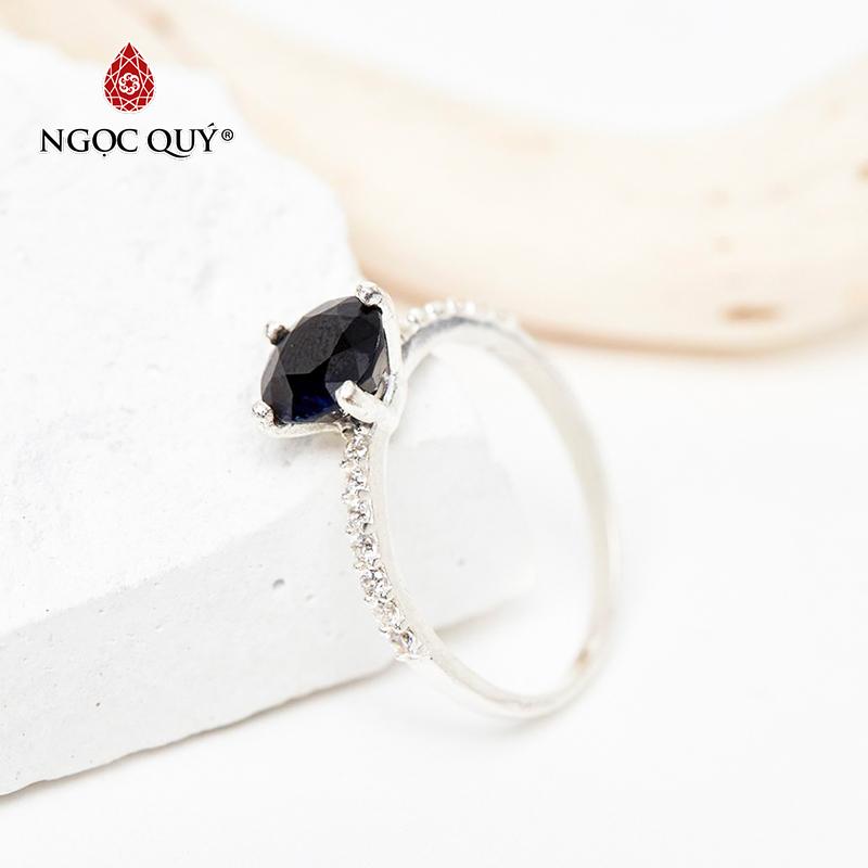 Nhẫn Bạc Đá Sapphire Xanh Đen Mệnh Thủy Mộc - Ngọc Qúy Gemstones