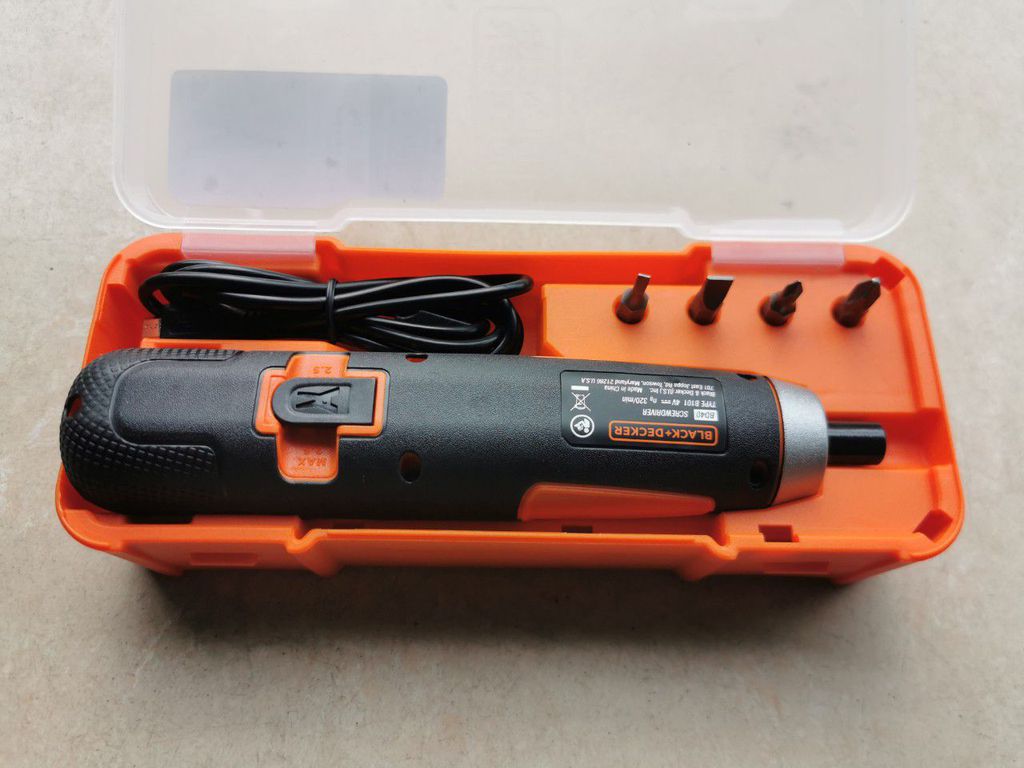 [HCM]Máy bắt vít pin 4V BLACK&DECKER BD40K4-B1