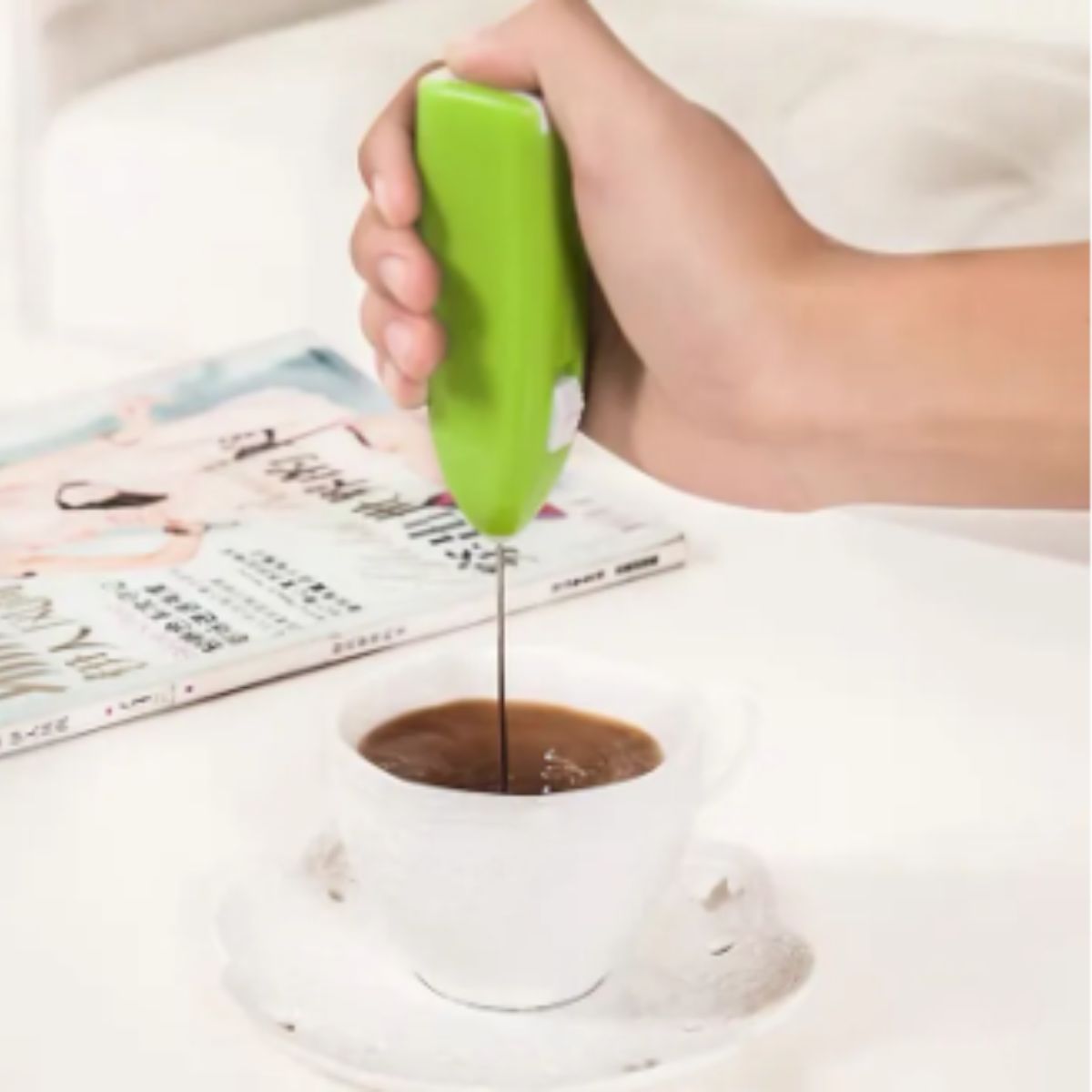 Máy đánh trứng bằng tay tạo bọt mini