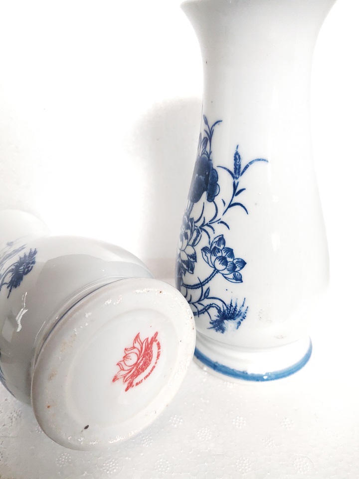 Gốm sứ Bát Tràng - cặp lọ hoa để ban thờ cao 18cm
