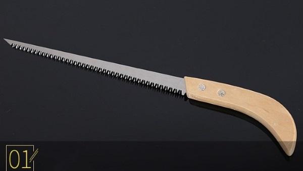 Cưa mini cưa cành trong vị trí hẹp - C99