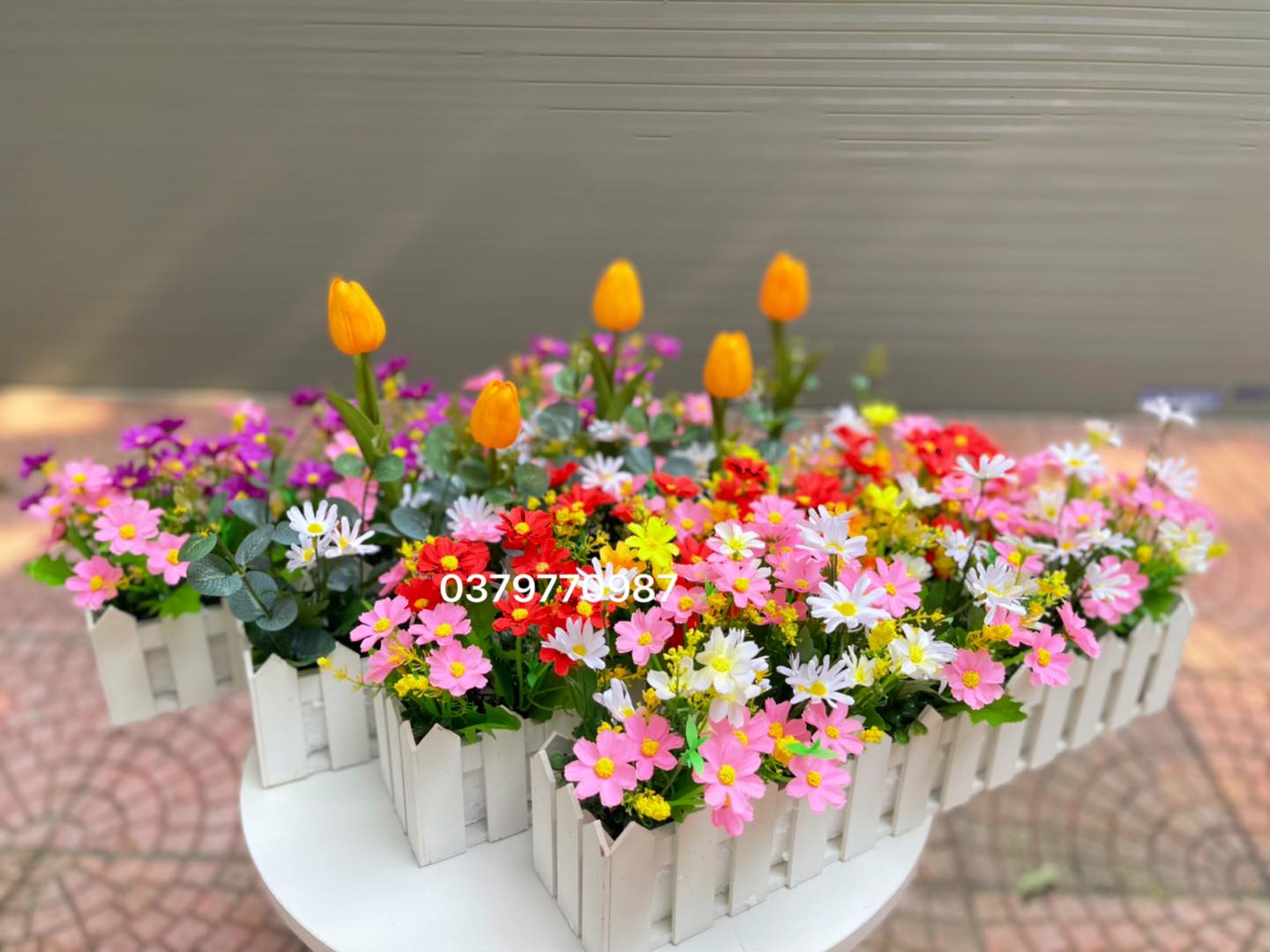 Chậu hàng rào hoa trang trí