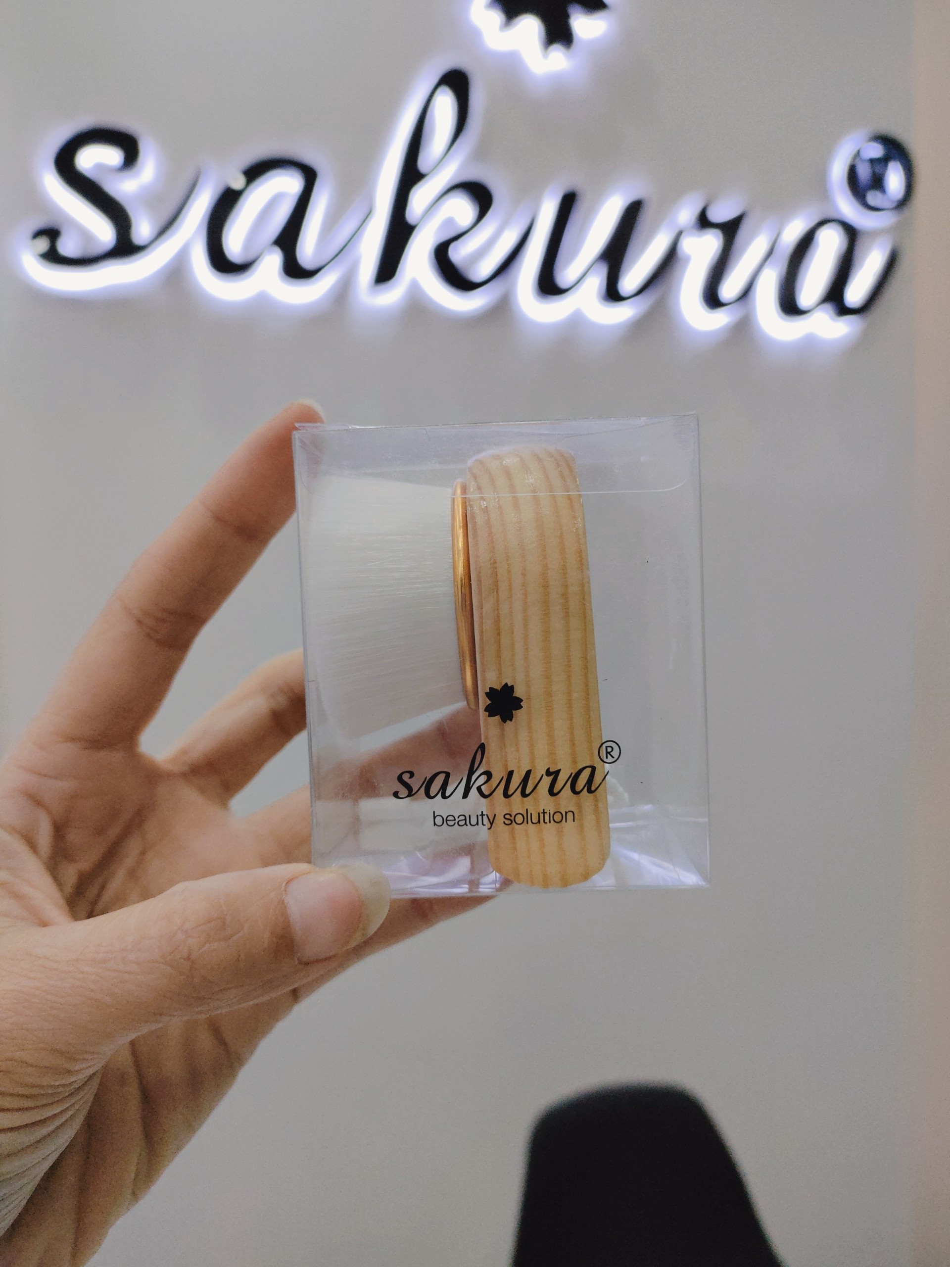 Cọ rửa mặt sakura